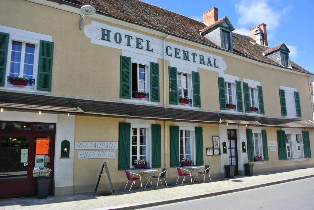 Hotel Le Central Boussac (Limousin) Exterior foto