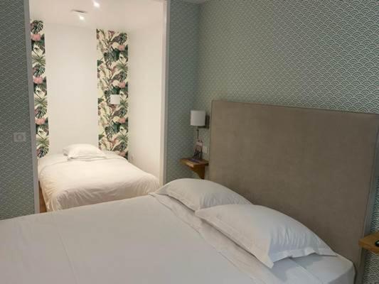 Hotel Le Central Boussac (Limousin) Exterior foto