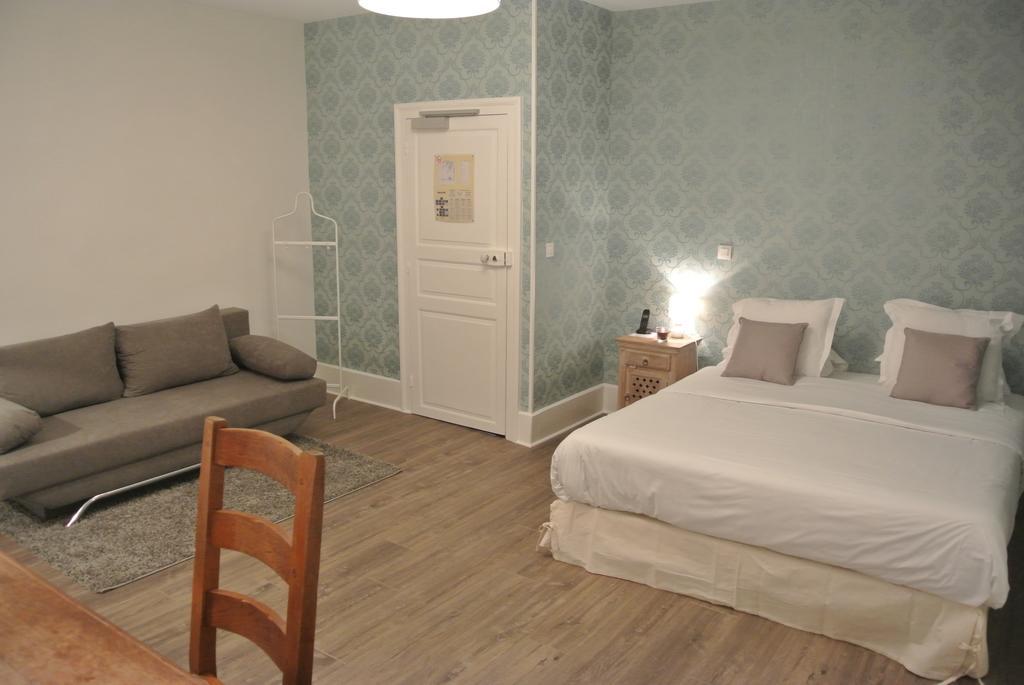 Hotel Le Central Boussac (Limousin) Quarto foto