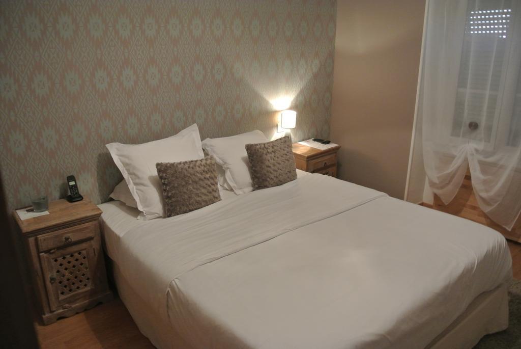 Hotel Le Central Boussac (Limousin) Quarto foto