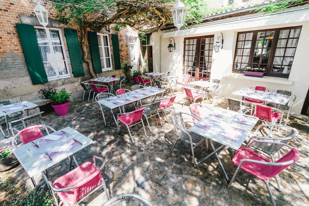 Hotel Le Central Boussac (Limousin) Exterior foto