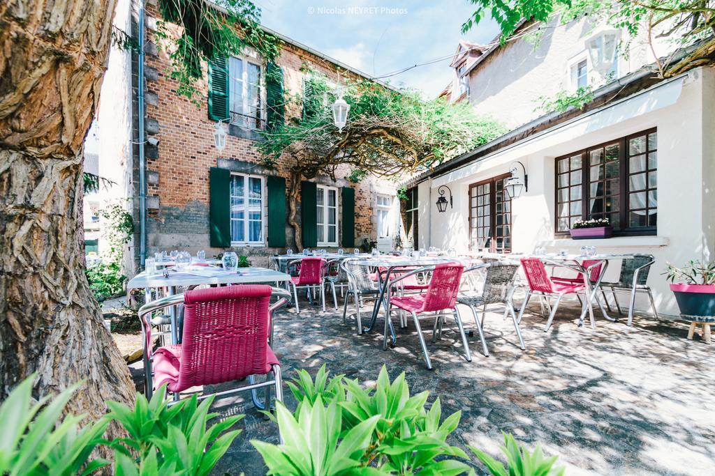 Hotel Le Central Boussac (Limousin) Exterior foto